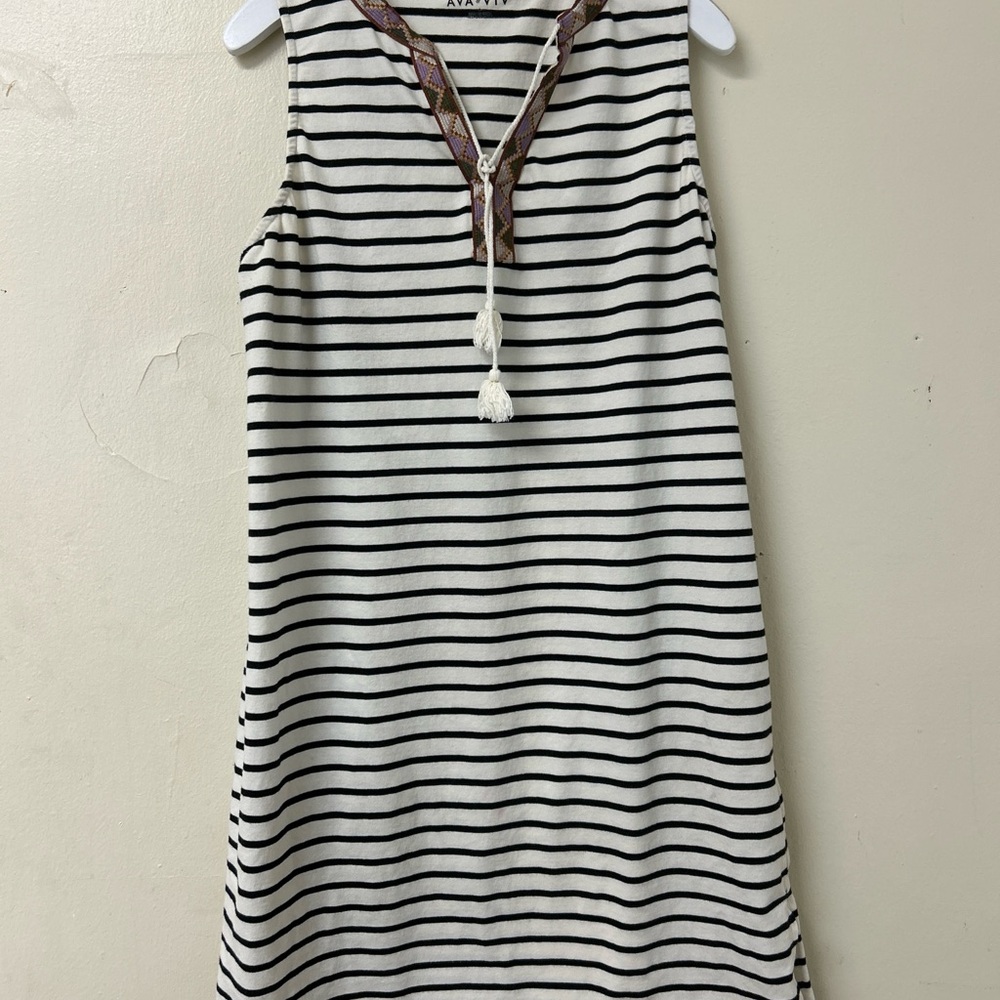 Ava & Viv Black and White Striped Midi Dress with tassels embroidered vneck XL